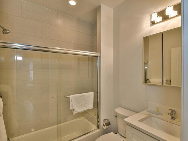 Building Photo - 3415 13th St NW