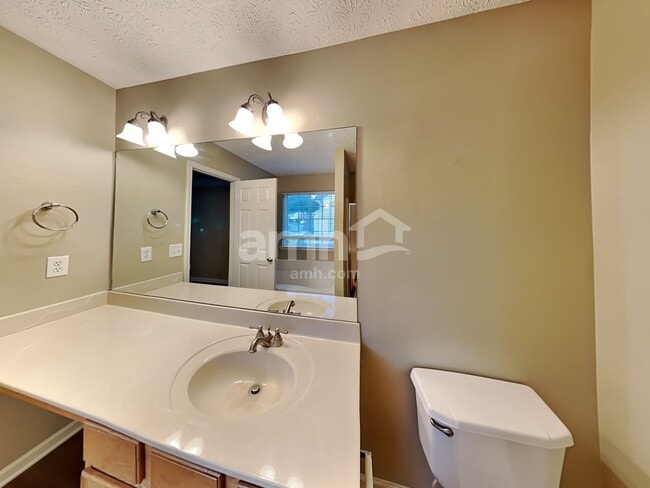 Building Photo - 315 Westminster Dr