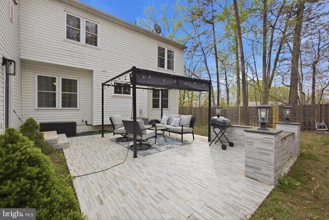 Building Photo - 8664 Pohick Forest Ct