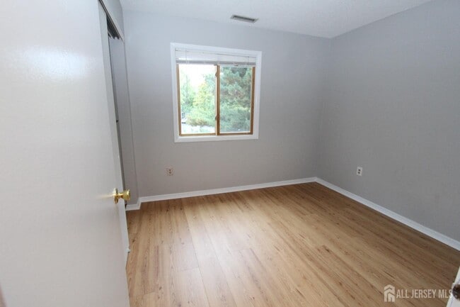 Building Photo - 1204 Aspen Dr