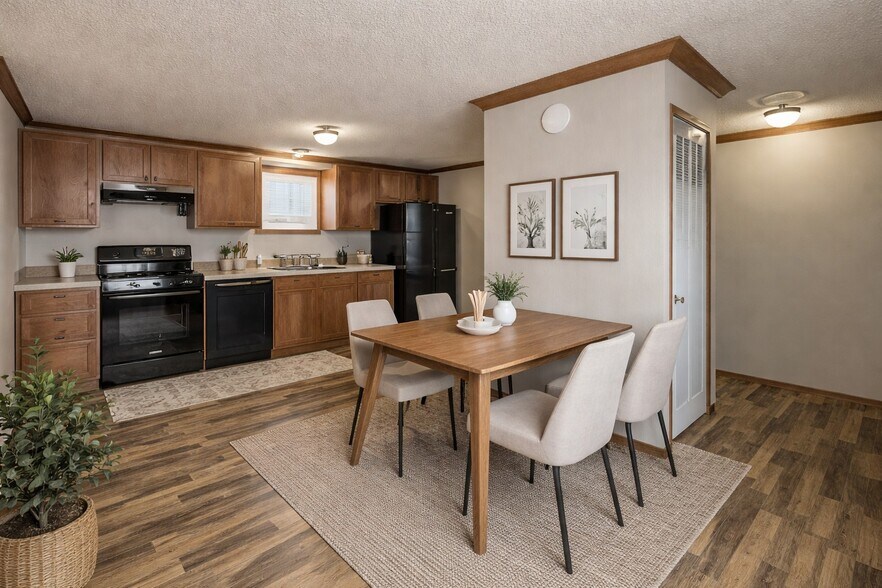 Building Photo - 134 Grand River Dr