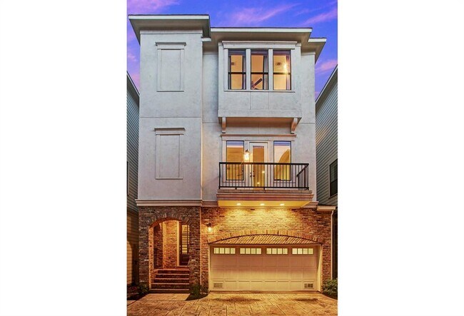 Front of House - 2419 Reinerman St