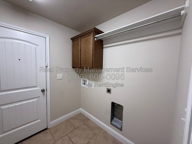 Building Photo - 7064 96th St