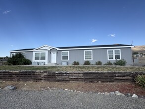 Building Photo - 10685 Spur St