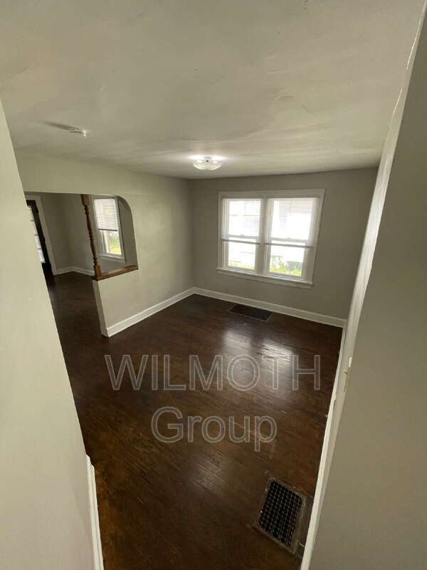 Building Photo - Emerson Avenue 841