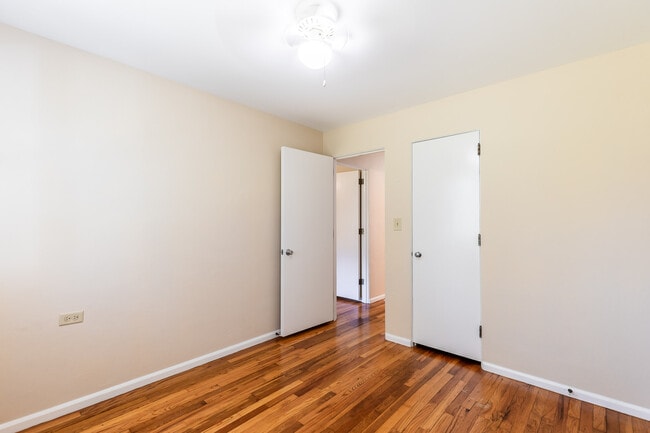 Building Photo - 6 Falcon Ln