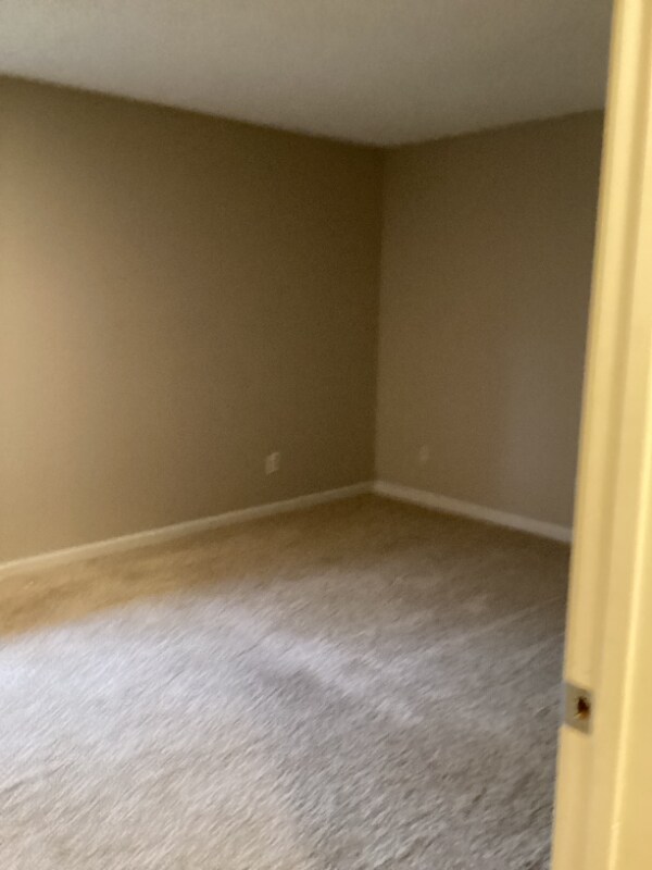 Building Photo - 3515 NE View Ave