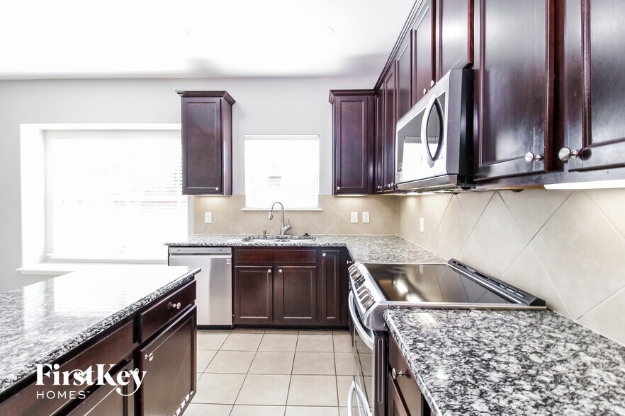 Building Photo - 11708 Cape Cod Springs Dr