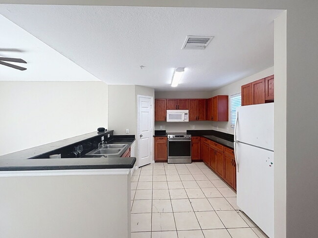 Building Photo - 6066 Gibson Ave
