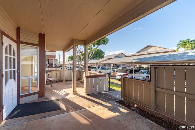 Building Photo - Palm Court, $2645, 2br/2ba Townhouse w/2 p...