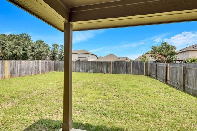 Building Photo - 145 Pine Island Ln