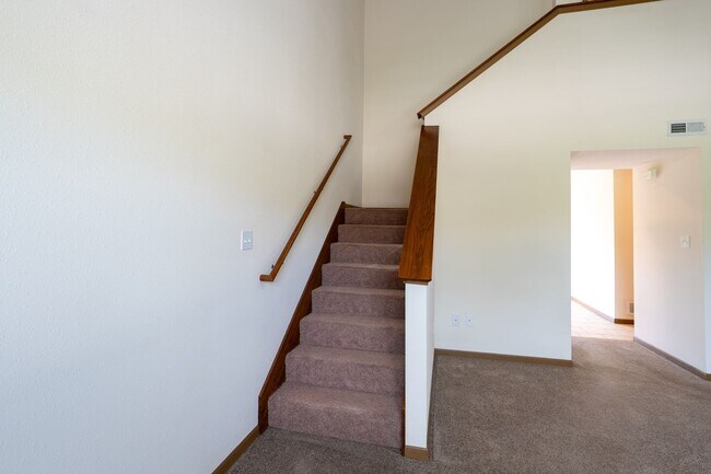 Building Photo - 509-511 Glenstone Dr.