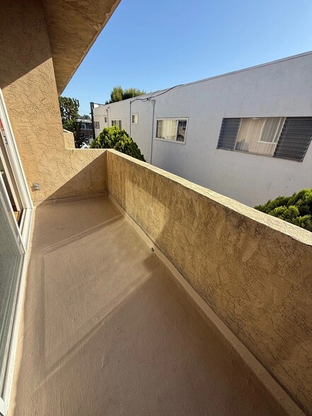 Building Photo - 12235 Pacific Ave