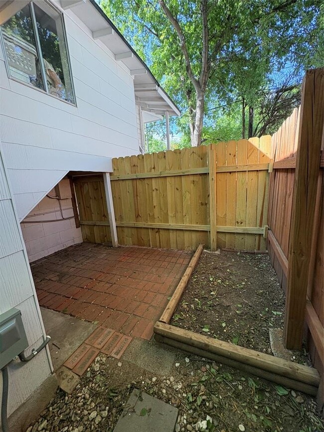 Building Photo - 4500 Avenue D