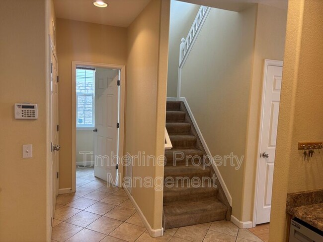 Building Photo - 4096 Diamond Ridge View