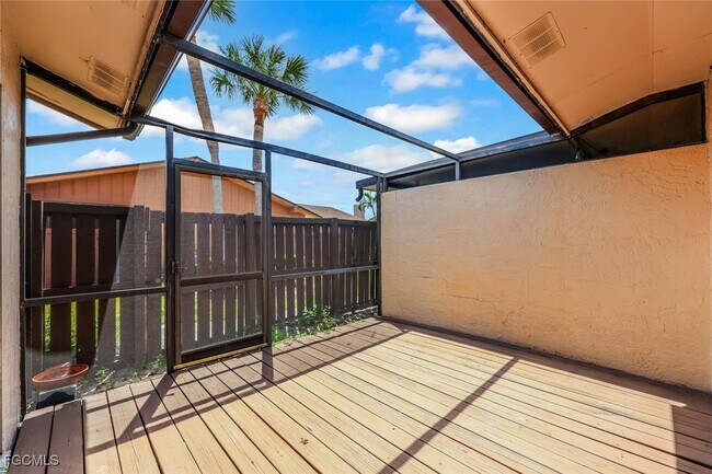Building Photo - 6324 Royal Woods Dr