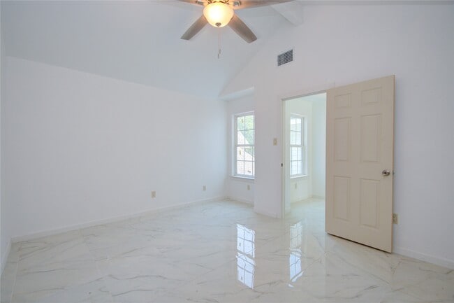 Building Photo - 4427 Waterfall Way