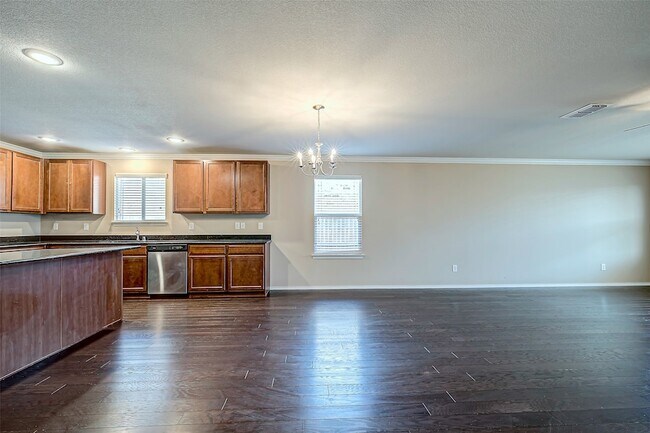 Building Photo - 120 Abelia Dr