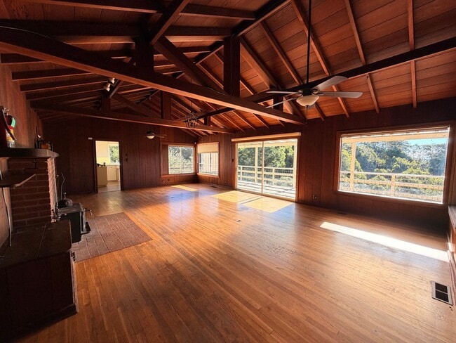 Building Photo - 809 Browns Valley Rd