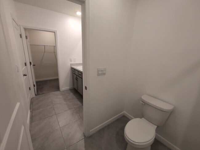 Building Photo - Fresh new build ~ 3 bed/ 2.5 bath Townhous...