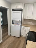 Building Photo - 1303 S Courtright St