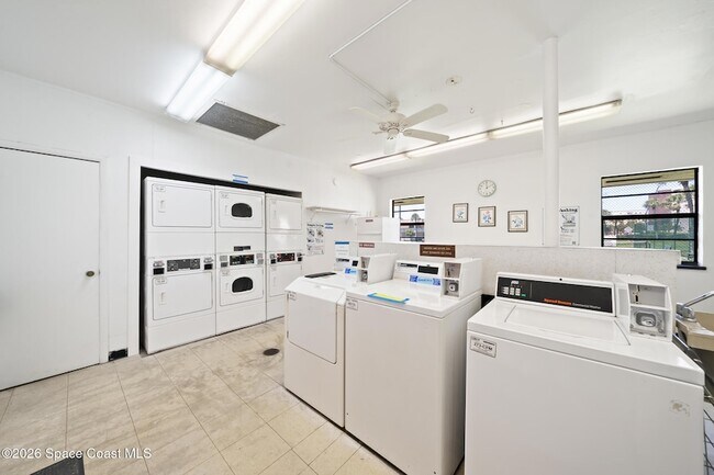 Building Photo - 2700 N Hwy A1A