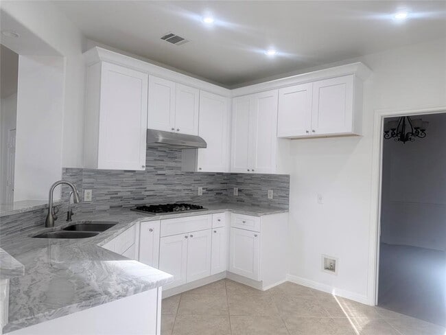 Building Photo - 9501 Aire Libre Dr