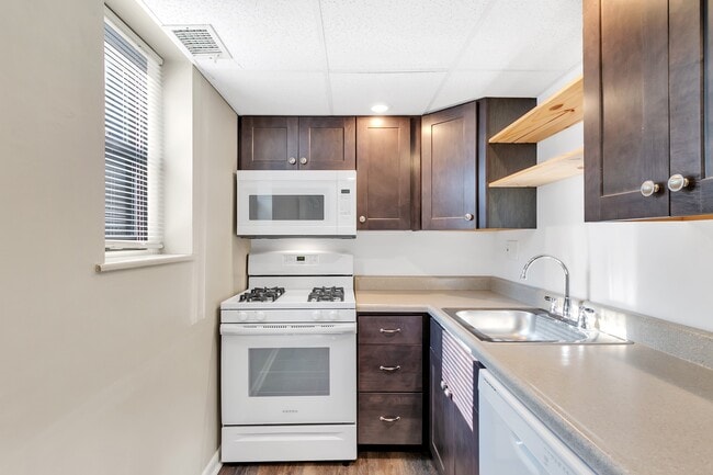 Building Photo - The Oliver