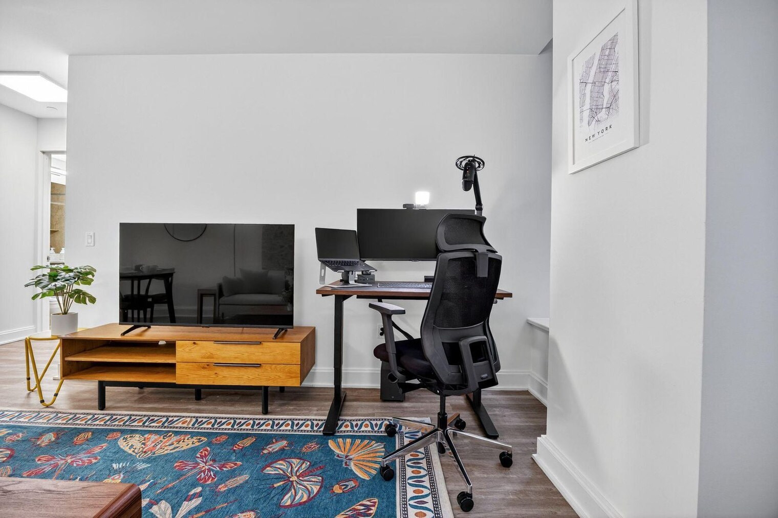 Building Photo - 10 Hanover Square