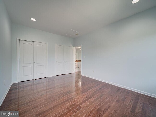 Building Photo - 43320 Barnstead Dr