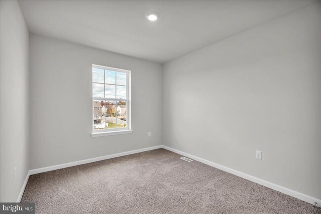 Building Photo - 220 Sandy Rdg Rd