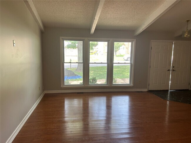 Building Photo - 216 Rue Grand Dr