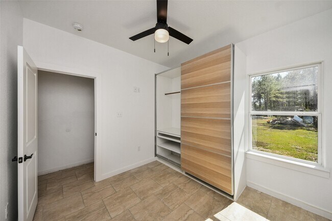 Building Photo - 450 Rd 5512