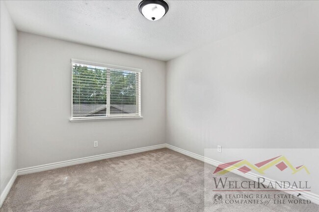 Building Photo - Beautiful 3 Bed 2 Bath Condo in Layton