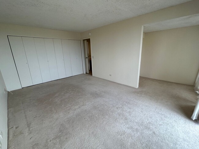 Building Photo - 2444 Hihiwai St