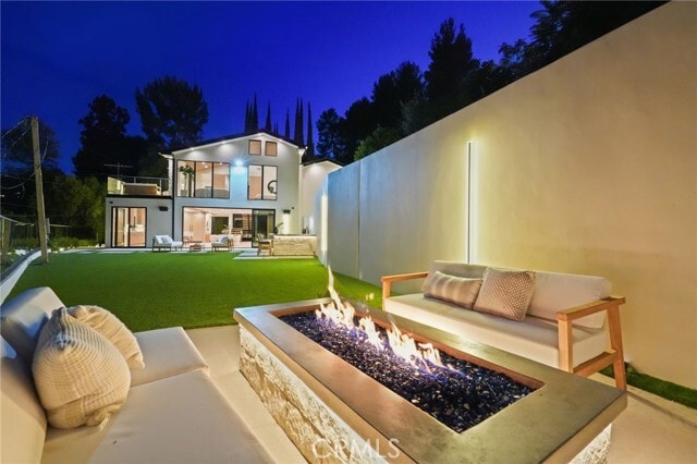 Primary Photo - 4551 Alonzo Ave