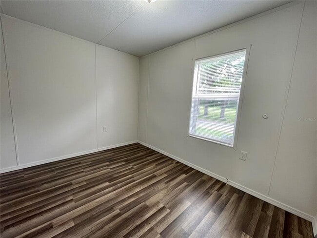 Building Photo - 6330 Eugene Acres Ln