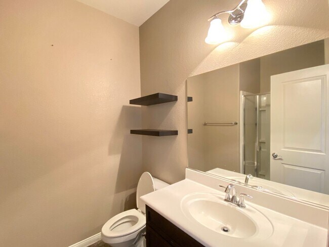 Building Photo - 3621 Vino Biano Ave