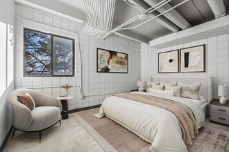 Building Photo - 415 S Weber St