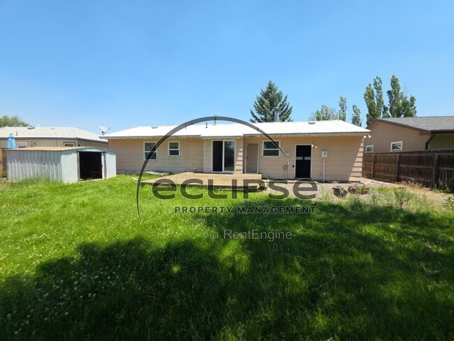 Building Photo - 721 Lee Dr