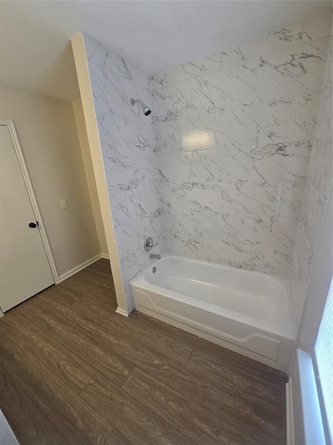 Building Photo - 5108 Edenbourgh Ln