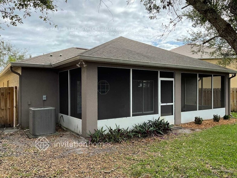 Building Photo - 1808 Maeve Cir