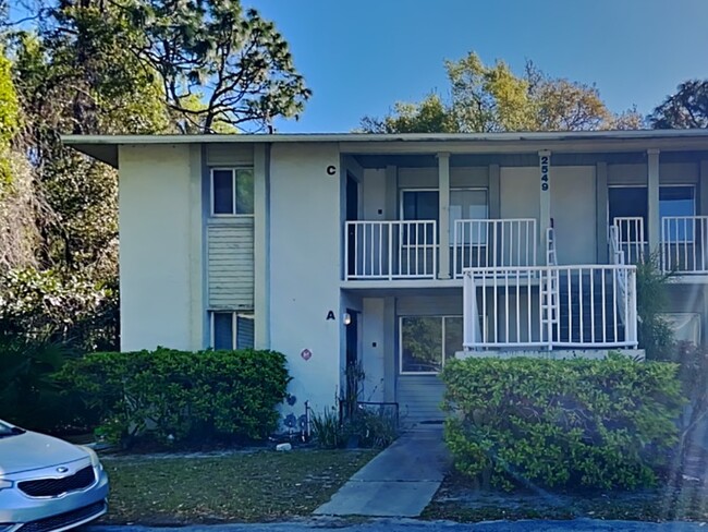 Primary Photo - 2549 S Oak Ave
