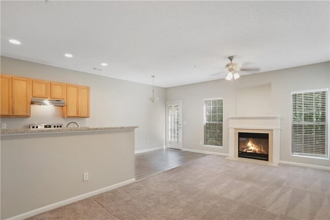 Building Photo - 153 Chastain Way