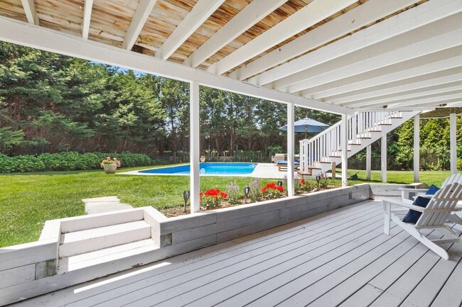 Building Photo - 114 Narod Blvd