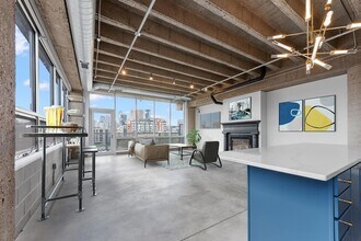 Building Photo - 901 N 3rd St