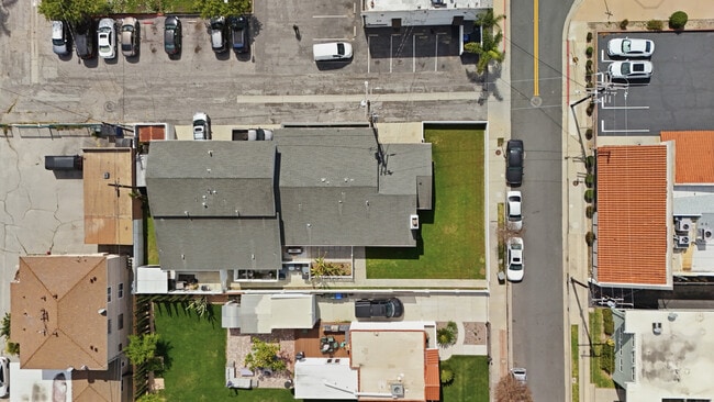 Building Photo - 24420 Alliene Ave