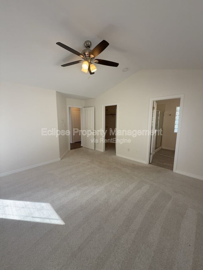 Building Photo - 714 E Harbor Cir