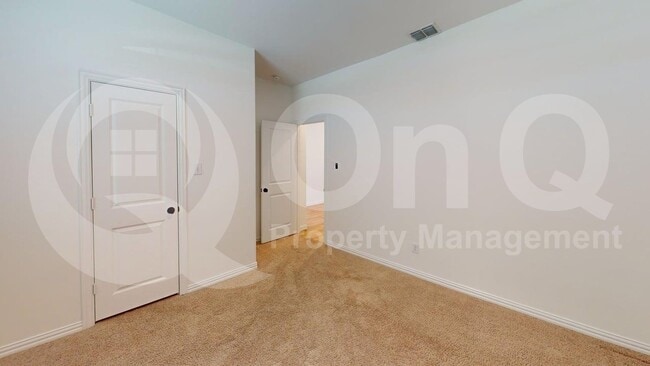 Building Photo - 749 Twinvale Dr