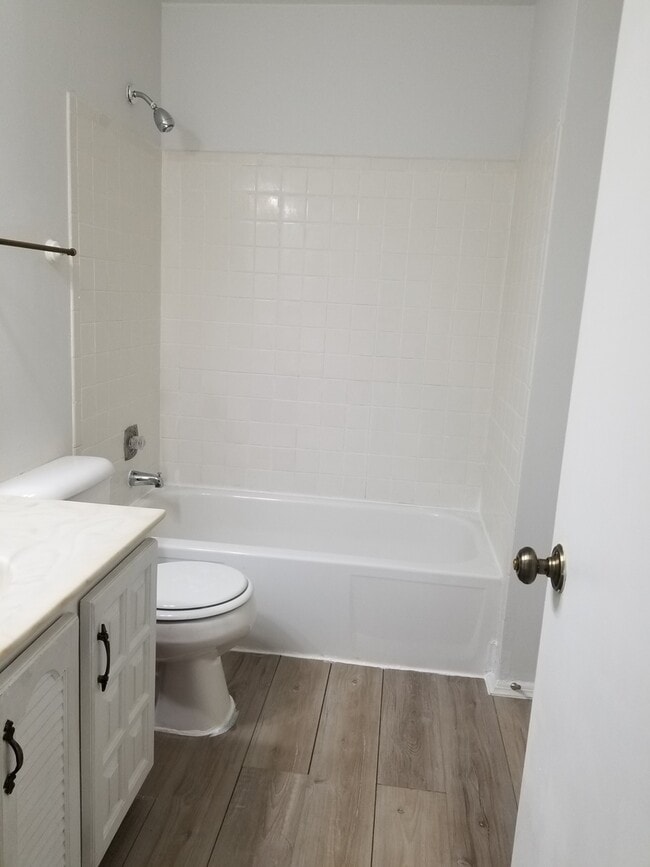 Building Photo - 333 Jefferson Ct